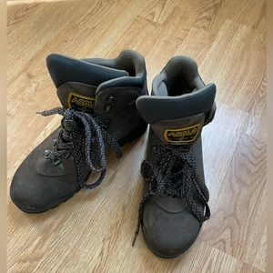 Asolo Rainier Hiking Boots Womens Size 8.5
